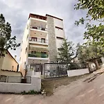 τρίτου ορόφου στην δαύλεια με θέα * Davleia