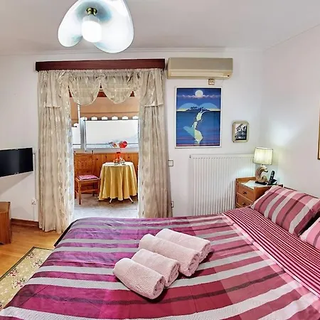 τρίτου ορόφου στην δαύλεια με θέα Apartment *