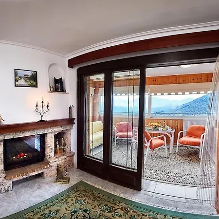 τρίτου ορόφου στην δαύλεια με θέα Appartement *