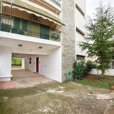 Appartement τρίτου ορόφου στην δαύλεια με θέα