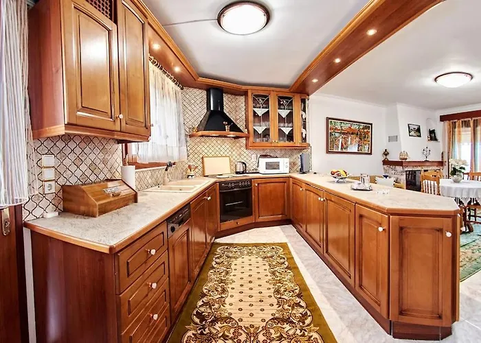 τρίτου ορόφου στην δαύλεια με θέα Davleia